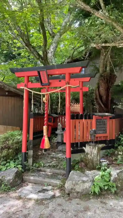 金剛稲荷神社の鳥居