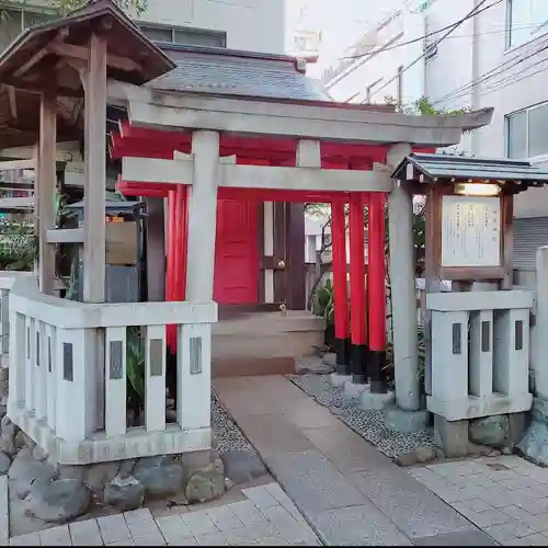 鳥越神社の鳥居