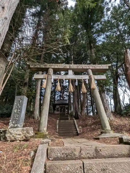 勝間白山社(長野県)