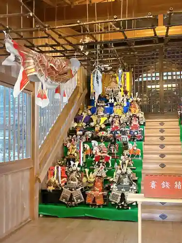 堤治神社の{uncategorized: "未分類", other: "その他", undefined: "問題あり", building: "その他建物", grave: "お墓", sacred_gate: "鳥居", guardian: "狛犬", statue: "像", buddha: "仏像", history: "歴史", nature: "自然", garden: "庭園", animal: "動物", pagoda: "塔", temizu: "手水舎", mountain_gate: "山門・神門", sanctuary: "本殿・本堂", subordinate: "末社・摂社", art: "芸術", scenery: "景色", jizo: "地蔵", ema: "絵馬", goshuin: "御朱印", omikuji: "おみくじ", items: "授与品その他", amulet: "お守り", goshuincho: "御朱印帳", eats: "食事", festival: "お祭り", votive_dance: "神楽", shichigosan: "七五三参", wedding: "結婚式", experience: "体験その他", initially: "初詣", around: "周辺", anti_infection: "感染症対策"}