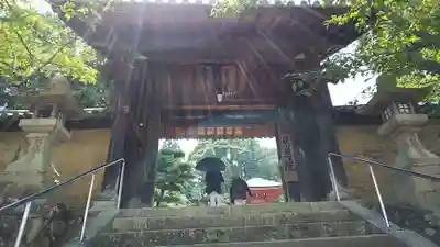 慈尊院の山門・神門