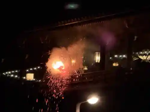 東大寺 二月堂の{uncategorized: "未分類", other: "その他", undefined: "問題あり", building: "その他建物", grave: "お墓", sacred_gate: "鳥居", guardian: "狛犬", statue: "像", buddha: "仏像", history: "歴史", nature: "自然", garden: "庭園", animal: "動物", pagoda: "塔", temizu: "手水舎", mountain_gate: "山門・神門", sanctuary: "本殿・本堂", subordinate: "末社・摂社", art: "芸術", scenery: "景色", jizo: "地蔵", ema: "絵馬", goshuin: "御朱印", omikuji: "おみくじ", items: "授与品その他", amulet: "お守り", goshuincho: "御朱印帳", eats: "食事", festival: "お祭り", votive_dance: "神楽", shichigosan: "七五三参", wedding: "結婚式", experience: "体験その他", initially: "初詣", around: "周辺", anti_infection: "感染症対策"}