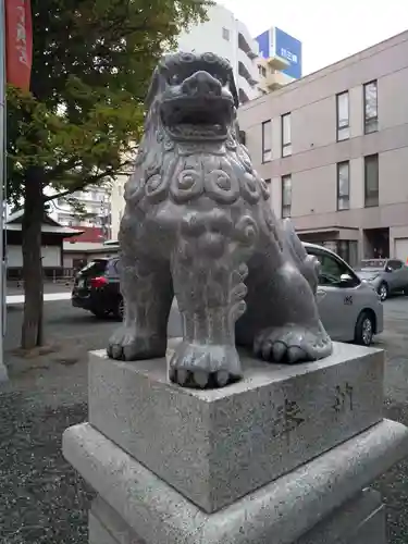 北海道神宮頓宮の狛犬