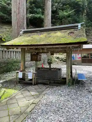 鳳来山東照宮の手水舎