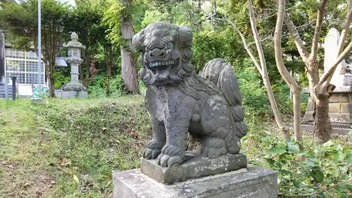 由仁神社の狛犬