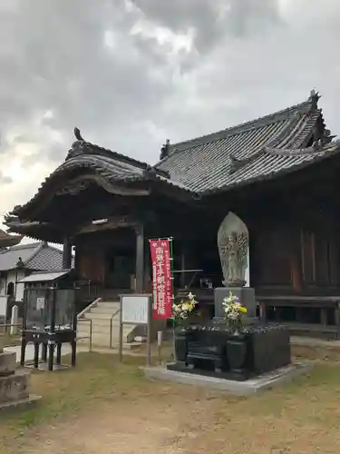 餘慶寺の本殿