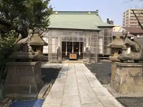 田中稲荷神社の本殿