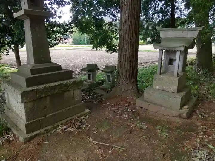 甲神社の末社・摂社