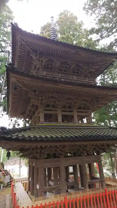 日石寺の塔