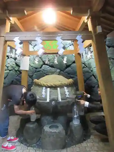 狭井坐大神荒魂神社(狭井神社)の末社