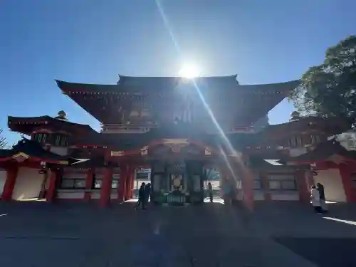 千葉神社の{uncategorized: "未分類", other: "その他", undefined: "問題あり", building: "その他建物", grave: "お墓", sacred_gate: "鳥居", guardian: "狛犬", statue: "像", buddha: "仏像", history: "歴史", nature: "自然", garden: "庭園", animal: "動物", pagoda: "塔", temizu: "手水舎", mountain_gate: "山門・神門", sanctuary: "本殿・本堂", subordinate: "末社・摂社", art: "芸術", scenery: "景色", jizo: "地蔵", ema: "絵馬", goshuin: "御朱印", omikuji: "おみくじ", items: "授与品その他", amulet: "お守り", goshuincho: "御朱印帳", eats: "食事", festival: "お祭り", votive_dance: "神楽", shichigosan: "七五三参", wedding: "結婚式", experience: "体験その他", initially: "初詣", around: "周辺", anti_infection: "感染症対策"}