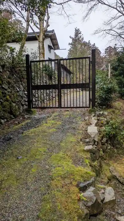 飯室谷不動堂 長寿院(滋賀県)