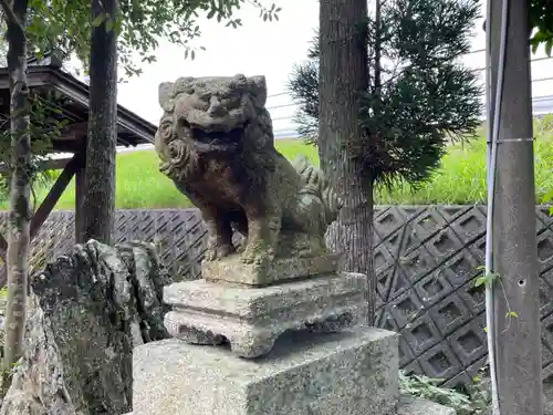 川俣神社の狛犬