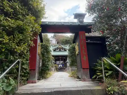 常栄寺の{uncategorized: "未分類", other: "その他", undefined: "問題あり", building: "その他建物", grave: "お墓", sacred_gate: "鳥居", guardian: "狛犬", statue: "像", buddha: "仏像", history: "歴史", nature: "自然", garden: "庭園", animal: "動物", pagoda: "塔", temizu: "手水舎", mountain_gate: "山門・神門", sanctuary: "本殿・本堂", subordinate: "末社・摂社", art: "芸術", scenery: "景色", jizo: "地蔵", ema: "絵馬", goshuin: "御朱印", omikuji: "おみくじ", items: "授与品その他", amulet: "お守り", goshuincho: "御朱印帳", eats: "食事", festival: "お祭り", votive_dance: "神楽", shichigosan: "七五三参", wedding: "結婚式", experience: "体験その他", initially: "初詣", around: "周辺", anti_infection: "感染症対策"}