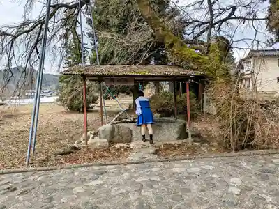 矢抜神社の手水舎