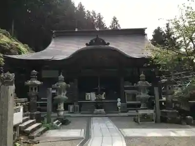 横峰寺の本殿・本堂