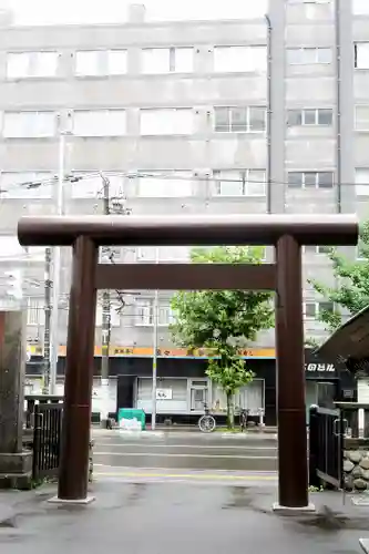 札幌祖霊神社の鳥居