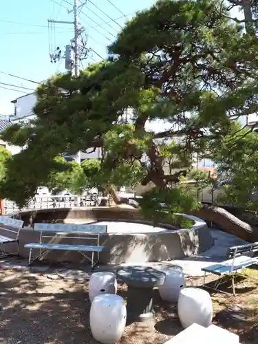 御釜神社の庭園