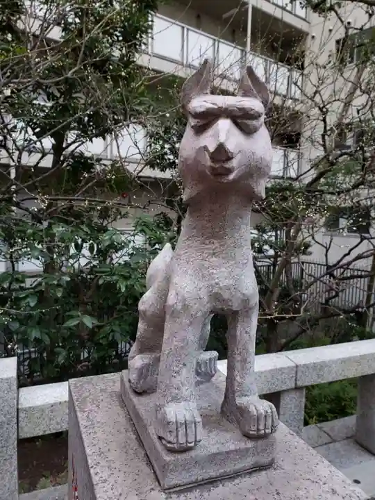銀世界稲荷神社の狛犬
