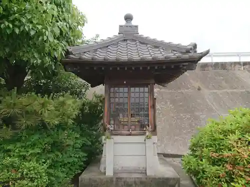 祠の末社・摂社
