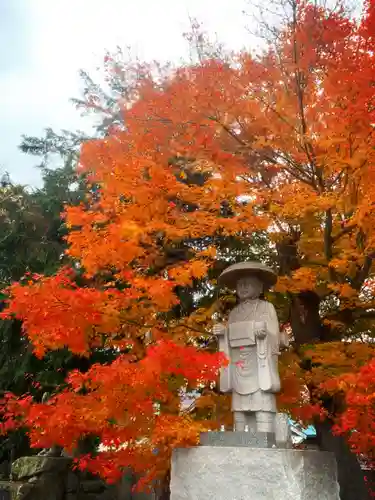 仁玄寺の像