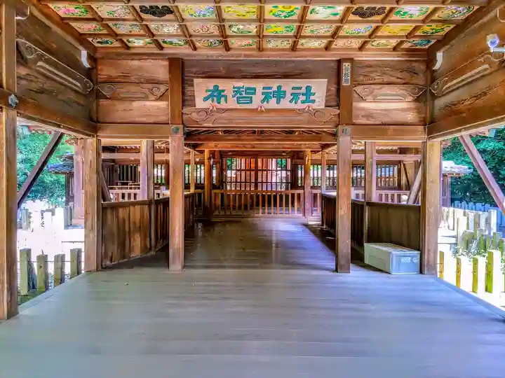 布智神社(本甲)の本殿・本堂