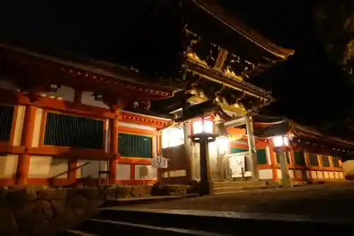 石上神宮の山門・神門