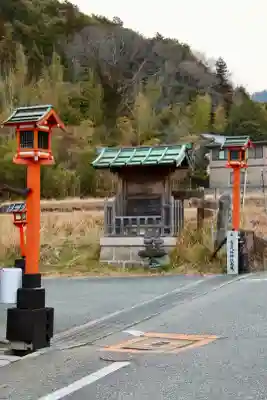 吉川八幡神社の{uncategorized: "未分類", other: "その他", undefined: "問題あり", building: "その他建物", grave: "お墓", sacred_gate: "鳥居", guardian: "狛犬", statue: "像", buddha: "仏像", history: "歴史", nature: "自然", garden: "庭園", animal: "動物", pagoda: "塔", temizu: "手水舎", mountain_gate: "山門・神門", sanctuary: "本殿・本堂", subordinate: "末社・摂社", art: "芸術", scenery: "景色", jizo: "地蔵", ema: "絵馬", goshuin: "御朱印", omikuji: "おみくじ", items: "授与品その他", amulet: "お守り", goshuincho: "御朱印帳", eats: "食事", festival: "お祭り", votive_dance: "神楽", shichigosan: "七五三参", wedding: "結婚式", experience: "体験その他", initially: "初詣", around: "周辺", anti_infection: "感染症対策"}