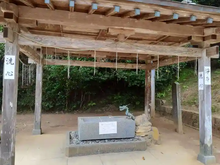 御崎神社の手水舎