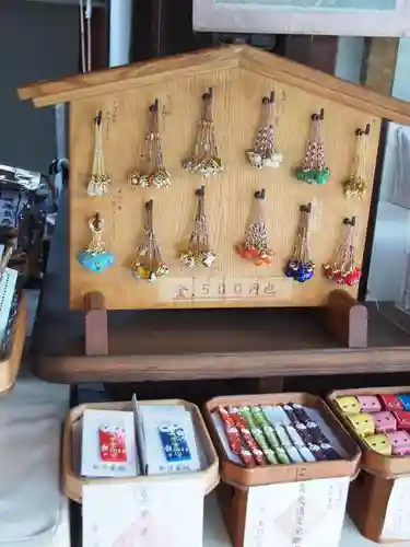 新井薬師（梅照院）の授与品その他