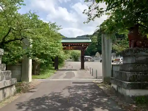 前神寺の山門