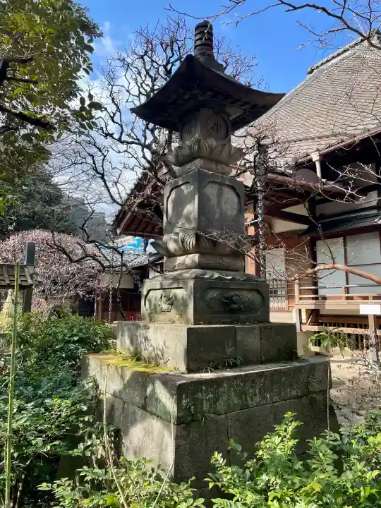 無量寺の{uncategorized: "未分類", other: "その他", undefined: "問題あり", building: "その他建物", grave: "お墓", sacred_gate: "鳥居", guardian: "狛犬", statue: "像", buddha: "仏像", history: "歴史", nature: "自然", garden: "庭園", animal: "動物", pagoda: "塔", temizu: "手水舎", mountain_gate: "山門・神門", sanctuary: "本殿・本堂", subordinate: "末社・摂社", art: "芸術", scenery: "景色", jizo: "地蔵", ema: "絵馬", goshuin: "御朱印", omikuji: "おみくじ", items: "授与品その他", amulet: "お守り", goshuincho: "御朱印帳", eats: "食事", festival: "お祭り", votive_dance: "神楽", shichigosan: "七五三参", wedding: "結婚式", experience: "体験その他", initially: "初詣", around: "周辺", anti_infection: "感染症対策"}