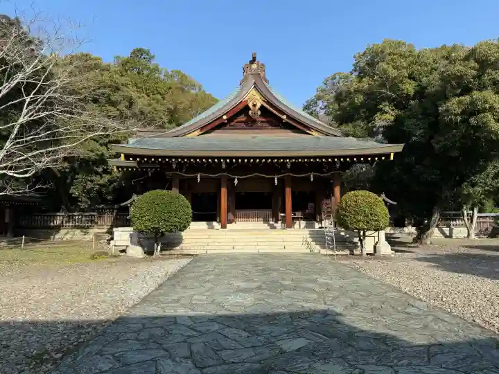 竈山神社の{uncategorized: "未分類", other: "その他", undefined: "問題あり", building: "その他建物", grave: "お墓", sacred_gate: "鳥居", guardian: "狛犬", statue: "像", buddha: "仏像", history: "歴史", nature: "自然", garden: "庭園", animal: "動物", pagoda: "塔", temizu: "手水舎", mountain_gate: "山門・神門", sanctuary: "本殿・本堂", subordinate: "末社・摂社", art: "芸術", scenery: "景色", jizo: "地蔵", ema: "絵馬", goshuin: "御朱印", omikuji: "おみくじ", items: "授与品その他", amulet: "お守り", goshuincho: "御朱印帳", eats: "食事", festival: "お祭り", votive_dance: "神楽", shichigosan: "七五三参", wedding: "結婚式", experience: "体験その他", initially: "初詣", around: "周辺", anti_infection: "感染症対策"}