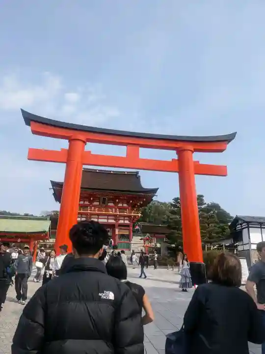 伏見稲荷大社の{uncategorized: "未分類", other: "その他", undefined: "問題あり", building: "その他建物", grave: "お墓", sacred_gate: "鳥居", guardian: "狛犬", statue: "像", buddha: "仏像", history: "歴史", nature: "自然", garden: "庭園", animal: "動物", pagoda: "塔", temizu: "手水舎", mountain_gate: "山門・神門", sanctuary: "本殿・本堂", subordinate: "末社・摂社", art: "芸術", scenery: "景色", jizo: "地蔵", ema: "絵馬", goshuin: "御朱印", omikuji: "おみくじ", items: "授与品その他", amulet: "お守り", goshuincho: "御朱印帳", eats: "食事", festival: "お祭り", votive_dance: "神楽", shichigosan: "七五三参", wedding: "結婚式", experience: "体験その他", initially: "初詣", around: "周辺", anti_infection: "感染症対策"}
