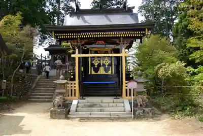 武蔵御嶽神社の末社・摂社