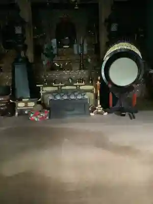 泉増院の本殿・本堂