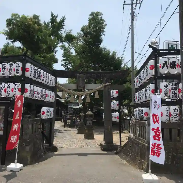 取手八坂神社の鳥居