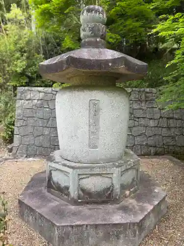 小林寺の{uncategorized: "未分類", other: "その他", undefined: "問題あり", building: "その他建物", grave: "お墓", sacred_gate: "鳥居", guardian: "狛犬", statue: "像", buddha: "仏像", history: "歴史", nature: "自然", garden: "庭園", animal: "動物", pagoda: "塔", temizu: "手水舎", mountain_gate: "山門・神門", sanctuary: "本殿・本堂", subordinate: "末社・摂社", art: "芸術", scenery: "景色", jizo: "地蔵", ema: "絵馬", goshuin: "御朱印", omikuji: "おみくじ", items: "授与品その他", amulet: "お守り", goshuincho: "御朱印帳", eats: "食事", festival: "お祭り", votive_dance: "神楽", shichigosan: "七五三参", wedding: "結婚式", experience: "体験その他", initially: "初詣", around: "周辺", anti_infection: "感染症対策"}