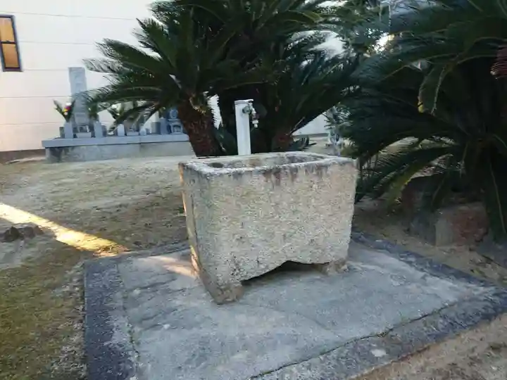 阿弥陀寺の手水舎