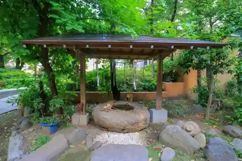 新橋鹽竃神社の手水舎