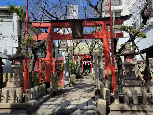 西出鎮守稲荷神社(兵庫県)