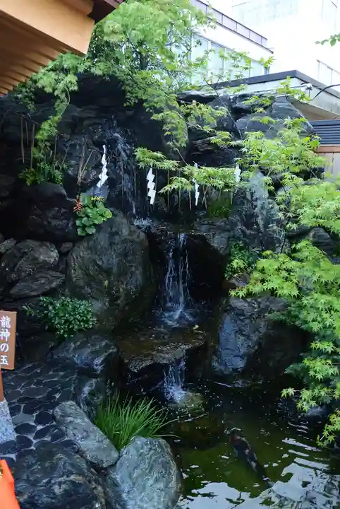 蛇窪神社の庭園