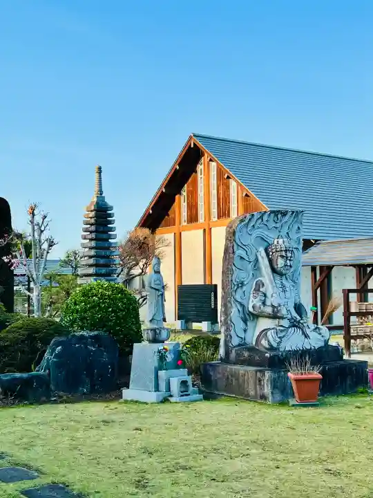 文殊院の{uncategorized: "未分類", other: "その他", undefined: "問題あり", building: "その他建物", grave: "お墓", sacred_gate: "鳥居", guardian: "狛犬", statue: "像", buddha: "仏像", history: "歴史", nature: "自然", garden: "庭園", animal: "動物", pagoda: "塔", temizu: "手水舎", mountain_gate: "山門・神門", sanctuary: "本殿・本堂", subordinate: "末社・摂社", art: "芸術", scenery: "景色", jizo: "地蔵", ema: "絵馬", goshuin: "御朱印", omikuji: "おみくじ", items: "授与品その他", amulet: "お守り", goshuincho: "御朱印帳", eats: "食事", festival: "お祭り", votive_dance: "神楽", shichigosan: "七五三参", wedding: "結婚式", experience: "体験その他", initially: "初詣", around: "周辺", anti_infection: "感染症対策"}