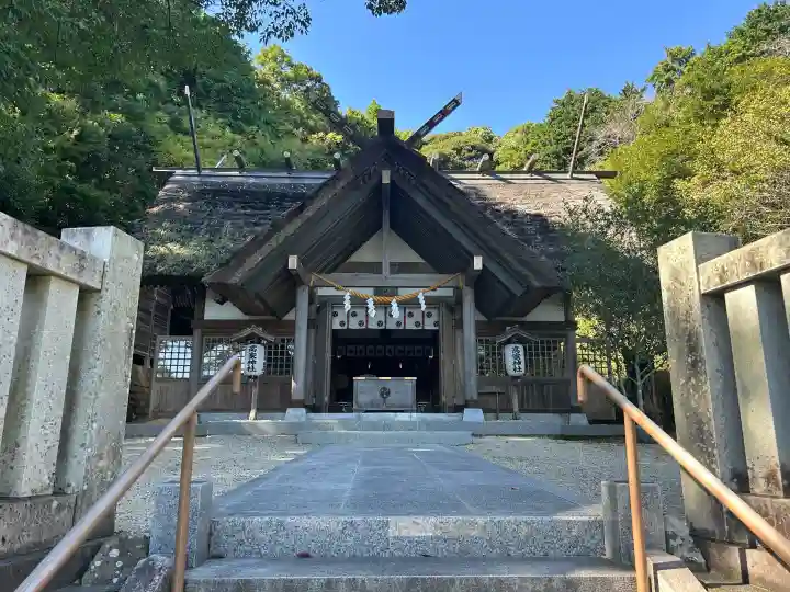 高家神社の{uncategorized: "未分類", other: "その他", undefined: "問題あり", building: "その他建物", grave: "お墓", sacred_gate: "鳥居", guardian: "狛犬", statue: "像", buddha: "仏像", history: "歴史", nature: "自然", garden: "庭園", animal: "動物", pagoda: "塔", temizu: "手水舎", mountain_gate: "山門・神門", sanctuary: "本殿・本堂", subordinate: "末社・摂社", art: "芸術", scenery: "景色", jizo: "地蔵", ema: "絵馬", goshuin: "御朱印", omikuji: "おみくじ", items: "授与品その他", amulet: "お守り", goshuincho: "御朱印帳", eats: "食事", festival: "お祭り", votive_dance: "神楽", shichigosan: "七五三参", wedding: "結婚式", experience: "体験その他", initially: "初詣", around: "周辺", anti_infection: "感染症対策"}
