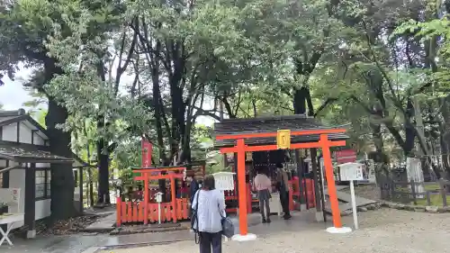 賀茂御祖神社（下鴨神社）の{uncategorized: "未分類", other: "その他", undefined: "問題あり", building: "その他建物", grave: "お墓", sacred_gate: "鳥居", guardian: "狛犬", statue: "像", buddha: "仏像", history: "歴史", nature: "自然", garden: "庭園", animal: "動物", pagoda: "塔", temizu: "手水舎", mountain_gate: "山門・神門", sanctuary: "本殿・本堂", subordinate: "末社・摂社", art: "芸術", scenery: "景色", jizo: "地蔵", ema: "絵馬", goshuin: "御朱印", omikuji: "おみくじ", items: "授与品その他", amulet: "お守り", goshuincho: "御朱印帳", eats: "食事", festival: "お祭り", votive_dance: "神楽", shichigosan: "七五三参", wedding: "結婚式", experience: "体験その他", initially: "初詣", around: "周辺", anti_infection: "感染症対策"}