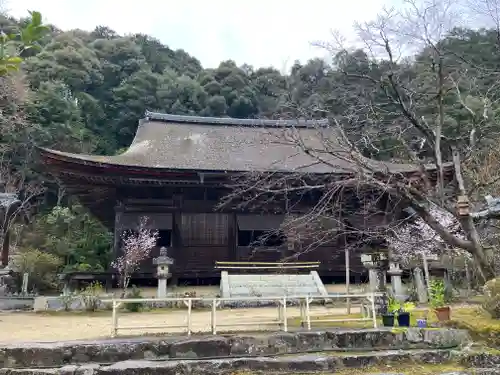 桑実寺の本殿