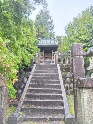 神明神社の{uncategorized: "未分類", other: "その他", undefined: "問題あり", building: "その他建物", grave: "お墓", sacred_gate: "鳥居", guardian: "狛犬", statue: "像", buddha: "仏像", history: "歴史", nature: "自然", garden: "庭園", animal: "動物", pagoda: "塔", temizu: "手水舎", mountain_gate: "山門・神門", sanctuary: "本殿・本堂", subordinate: "末社・摂社", art: "芸術", scenery: "景色", jizo: "地蔵", ema: "絵馬", goshuin: "御朱印", omikuji: "おみくじ", items: "授与品その他", amulet: "お守り", goshuincho: "御朱印帳", eats: "食事", festival: "お祭り", votive_dance: "神楽", shichigosan: "七五三参", wedding: "結婚式", experience: "体験その他", initially: "初詣", around: "周辺", anti_infection: "感染症対策"}
