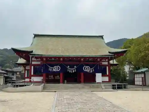亀山神社の{uncategorized: "未分類", other: "その他", undefined: "問題あり", building: "その他建物", grave: "お墓", sacred_gate: "鳥居", guardian: "狛犬", statue: "像", buddha: "仏像", history: "歴史", nature: "自然", garden: "庭園", animal: "動物", pagoda: "塔", temizu: "手水舎", mountain_gate: "山門・神門", sanctuary: "本殿・本堂", subordinate: "末社・摂社", art: "芸術", scenery: "景色", jizo: "地蔵", ema: "絵馬", goshuin: "御朱印", omikuji: "おみくじ", items: "授与品その他", amulet: "お守り", goshuincho: "御朱印帳", eats: "食事", festival: "お祭り", votive_dance: "神楽", shichigosan: "七五三参", wedding: "結婚式", experience: "体験その他", initially: "初詣", around: "周辺", anti_infection: "感染症対策"}
