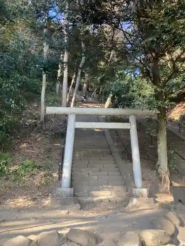 法華堂跡（源頼朝墓・北条義時墓）の鳥居