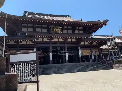 川崎大師（平間寺）の本殿・本堂